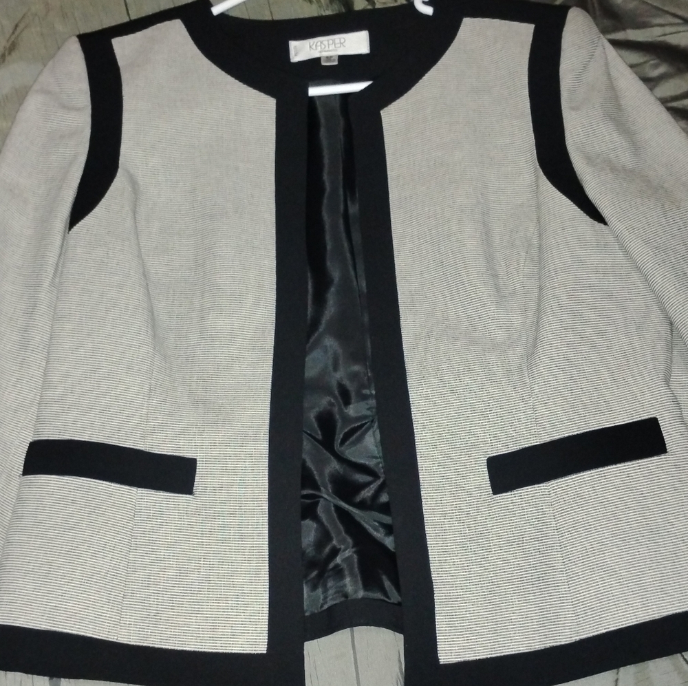 Stylish Blazer Kasper Cotton lined Kasper Open Blazer Woman’s 6P Black trim Ac - Picture 10 of 13